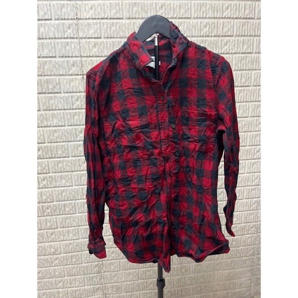 LLBean Tops - LLBean Flannel Shirt‎ Red Black Buffalo Plaid Fit Long Sleeve Button Up Top L